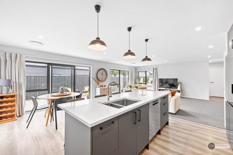 Photo of property in 11 Castletown Street, Wallaceville, Upper Hutt, 5018