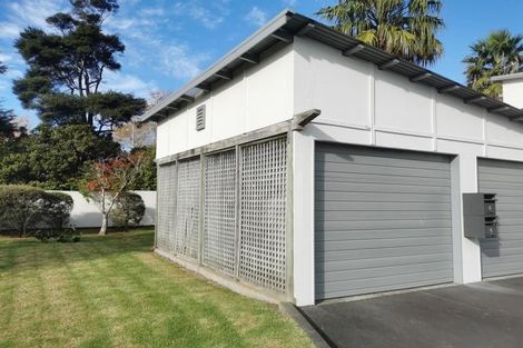 Photo of property in The Grange, 5/92 Bush Road, Albany, Auckland, 0632