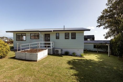 Photo of property in 2 Walnut Grove, Omokoroa, 3114