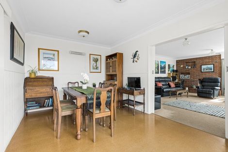 Photo of property in 18 Mayfair Crescent, Mairangi Bay, Auckland, 0630