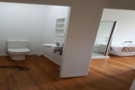Photo of property in 2/32 Nihill Crescent, Mission Bay, Auckland, 1071
