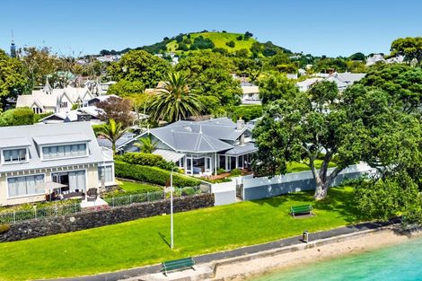 Photo of property in 52 Cheltenham Road, Devonport, Auckland, 0624