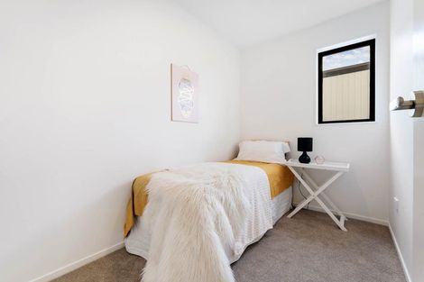 Photo of property in 45b Crestview Rise, Papakura, 2110