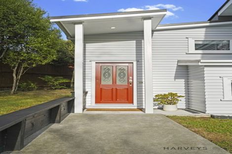 Photo of property in 14 Willowbrook Place, Titirangi, Auckland, 0604