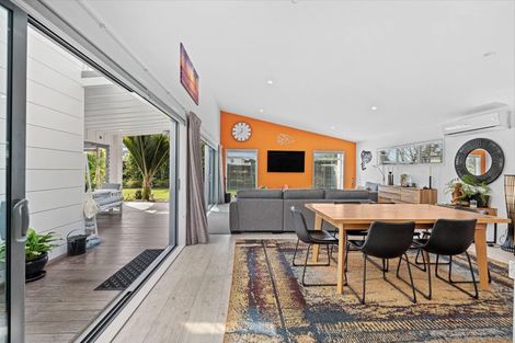 Photo of property in 6 Fred Carr Place, One Tree Point, 0118