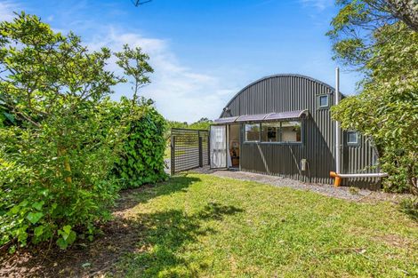 Photo of property in 73 Motu Road, Kumeu, 0891