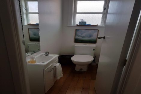 Photo of property in 176 Beach Haven Road, Beach Haven, Auckland, 0626