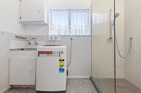 Photo of property in 8 Godwit Place, Waiuku, 2123