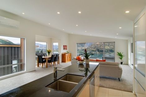 Photo of property in St Andrews Park, 44b Highview Terrace, Queenstown, 9300