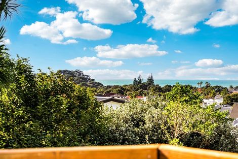 Photo of property in 16 Halldene Terrace, Red Beach, 0932