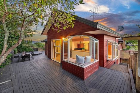 Photo of property in 16a Honeysuckle Lane, Mairangi Bay, Auckland, 0630