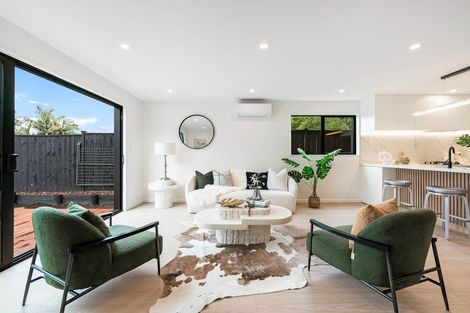 Photo of property in 31b Kurnell Drive, Botany Downs, Auckland, 2010