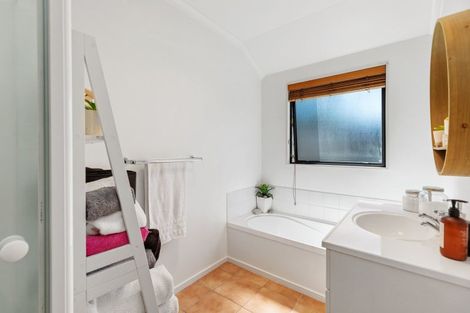 Photo of property in 43 Katerini Grove, Papamoa Beach, Papamoa, 3118