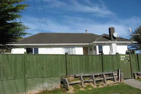 Photo of property in 32 Ruthven Road, Wainuiomata, Lower Hutt, 5014