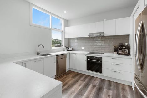 Photo of property in 33 Easther Crescent, Kew, Dunedin, 9012