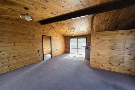 Photo of property in 166 Orangi Kaupapa Road, Northland, Wellington, 6012