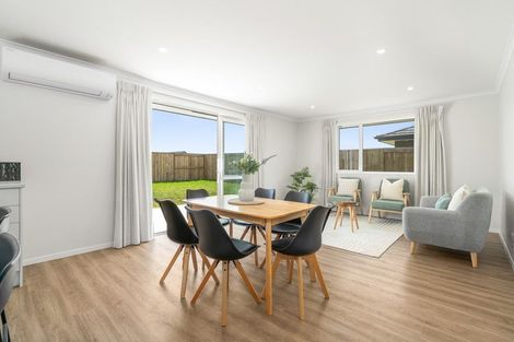 Photo of property in 30 Te Piriti Road, One Tree Point, 0118