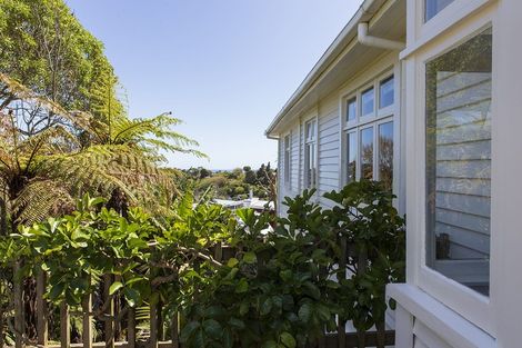 Photo of property in 2 Dale Street, Lower Vogeltown, New Plymouth, 4310