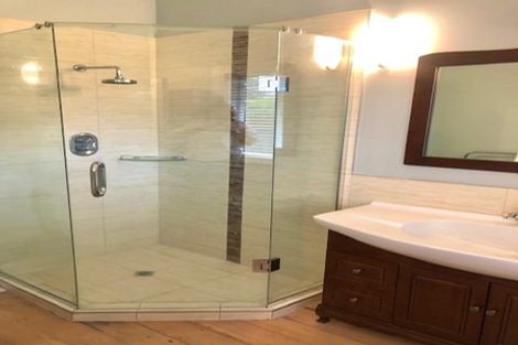 Photo of property in 11 Ocean View Road, Milford, Auckland, 0620