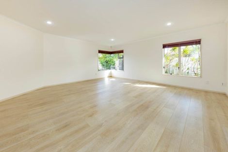 Photo of property in 16 Mordane Place, Flat Bush, Auckland, 2016