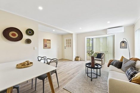 Photo of property in 60b Alfriston Road, Manurewa East, Auckland, 2102