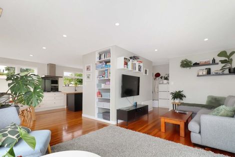 Photo of property in 93 Duncan Terrace, Kilbirnie, Wellington, 6022