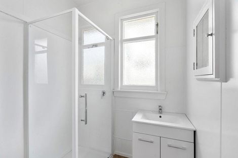 Photo of property in 142 Carlyle Street, Napier South, Napier, 4110