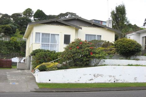 Photo of property in 13 Bracken Street, New Plymouth, 4310