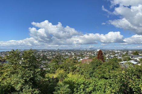 Photo of property in 9 Castor Bay Road, Castor Bay, Auckland, 0620