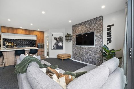 Photo of property in 34 Freedom Drive, Kelvin Grove, Palmerston North, 4414