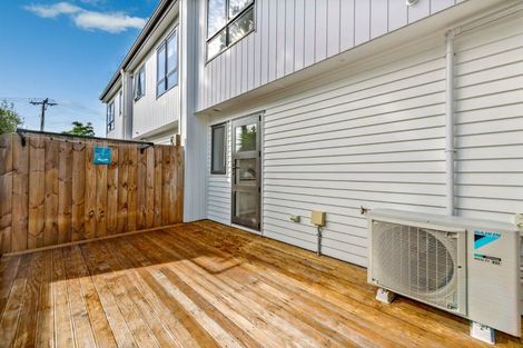 Photo of property in 3/14 Kerswill Place, Pakuranga, Auckland, 2010