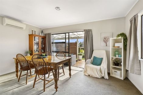 Photo of property in 23 Blue Heron Rise, Stanmore Bay, Whangaparaoa, 0932