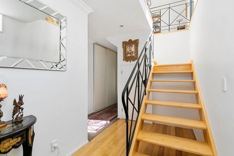 Photo of property in 3/79 Grafton Road, Roseneath, Wellington, 6011