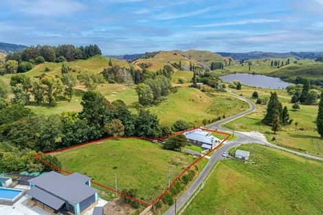 Photo of property in 2 School Road, Tiniroto, Manutuke, 4078