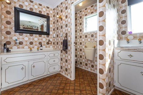 Photo of property in 320 Ocean Road, Whangamata, 3620