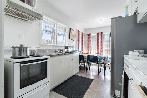 Photo of property in 8 Lomas Place, Manurewa, Auckland, 2102