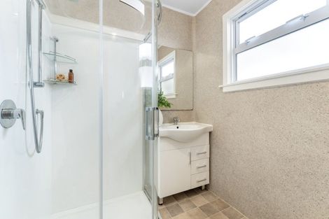 Photo of property in 44 Bluegum Road, Paraparaumu Beach, Paraparaumu, 5032