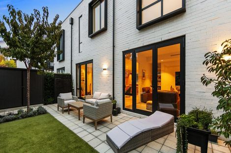 Photo of property in 10/243 Cambridge Terrace, Christchurch Central, Christchurch, 8013