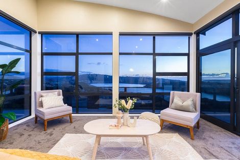 Photo of property in 6 Seascape View, Paremata, Porirua, 5024