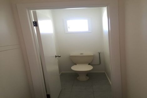 Photo of property in 1/60 Racecourse Road, Waiuku, 2123