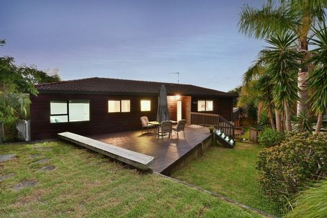 Photo of property in 3b Royalty Rise, Red Beach, 0932