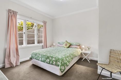 Photo of property in 49 Cavendish Square, Strathmore Park, Wellington, 6022