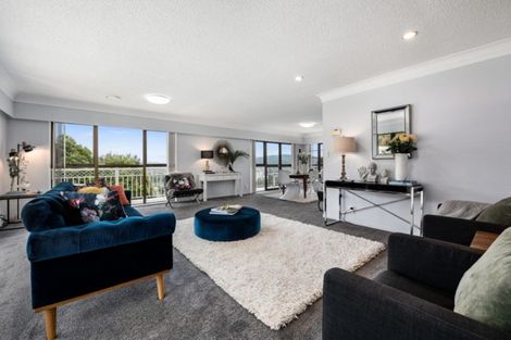 Photo of property in 7 King Charles Drive, Kingsley Heights, Upper Hutt, 5018