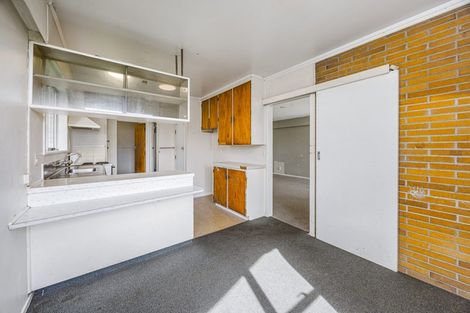 Photo of property in 11 Blanes Road, Weymouth, Auckland, 2103