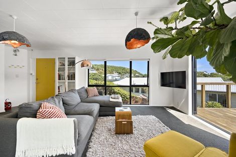 Photo of property in 11 Frobisher Street, Island Bay, Wellington, 6023