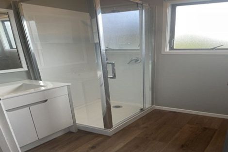 Photo of property in 89 West Harbour Drive, West Harbour, Auckland, 0618