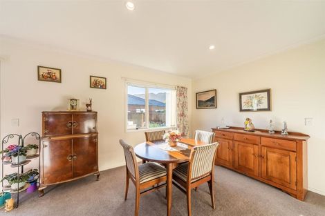 Photo of property in 2 Woodland Mews, Wainuiomata, Lower Hutt, 5014
