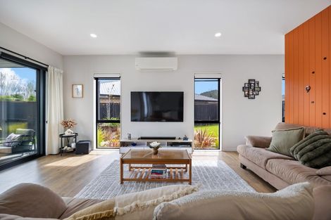 Photo of property in 23 Vogwill Road, Kumeu, 0810