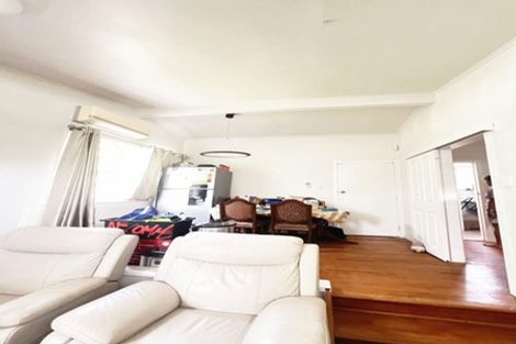 Photo of property in 63 Peach Road, Glenfield, Auckland, 0629