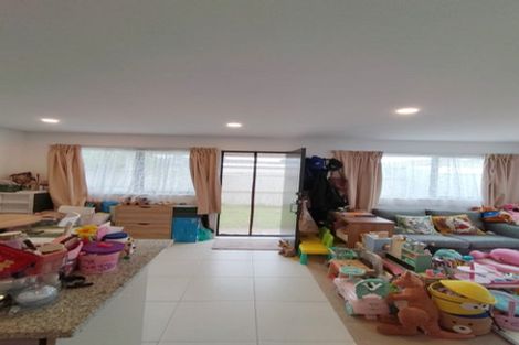 Photo of property in 12 Liam Place, Half Moon Bay, Auckland, 2012